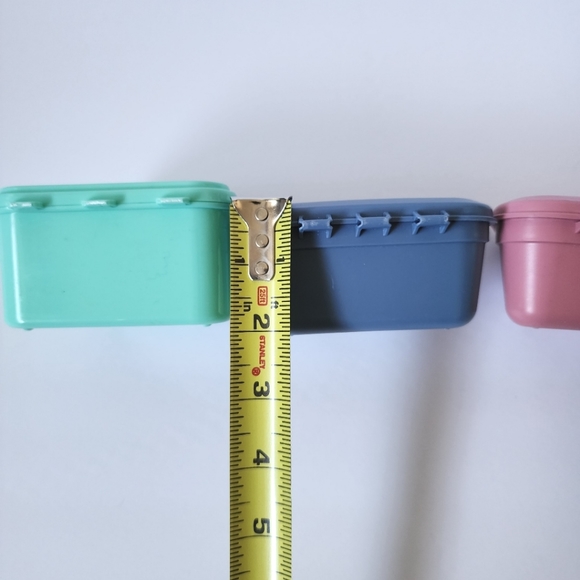 3 blue pink green small containers box ID04 - Picture 3 of 6